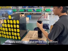 리튬 배터리 팩의 밀봉 위치에 방수 접착제를 바르십시오.